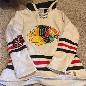 Women’s Chicago Blackhawks hoodie size medium